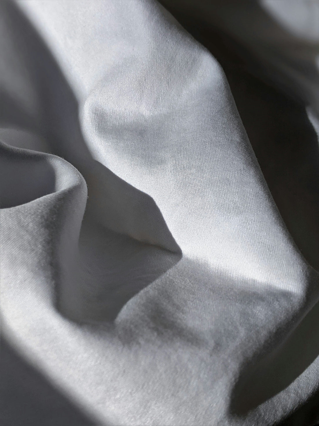 Silk vs. Cotton: Discover How Silk Transforms Sleep.